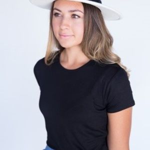 Agnes & Dora BLACK Basic Tee, M, NEW!